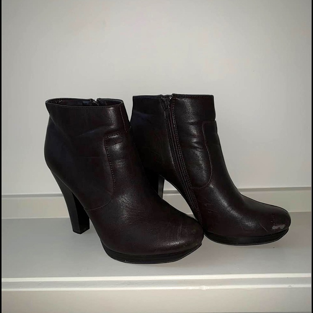 Fioni, brown, size 9 booties
